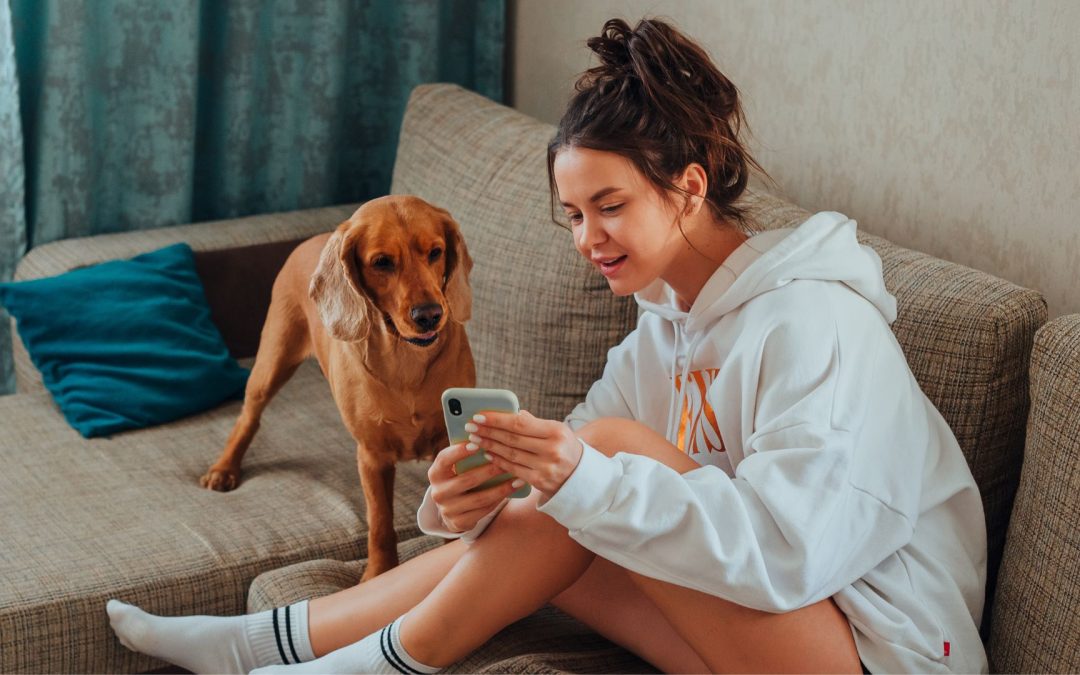 UGC vs Influencer: Which Should You Be (and which makes more money?)